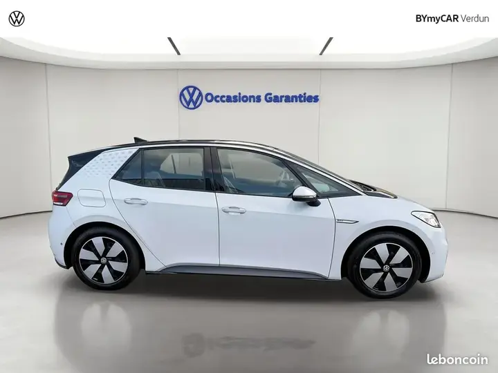 Volkswagen Id.3 2022 photo 2