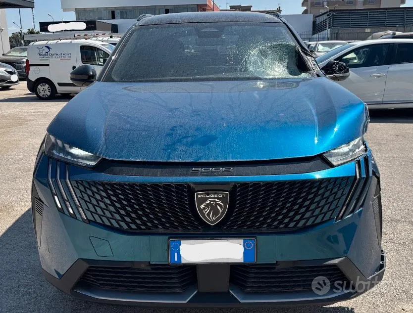Peugeot 5008 2025 photo 2