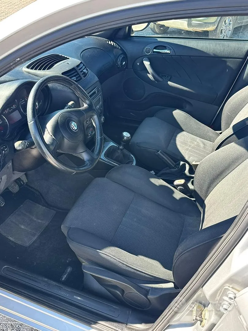Alfa Romeo 147 2009 photo 5