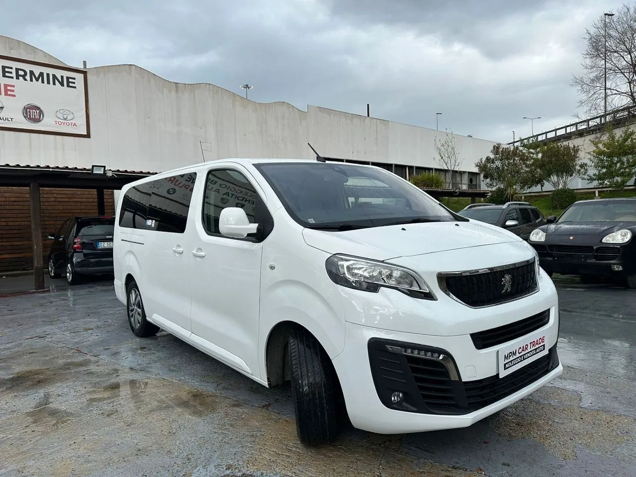 Peugeot Traveller 2020 photo 3
