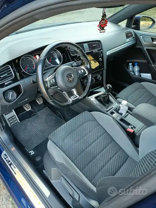 Volkswagen Golf 2019 photo 2