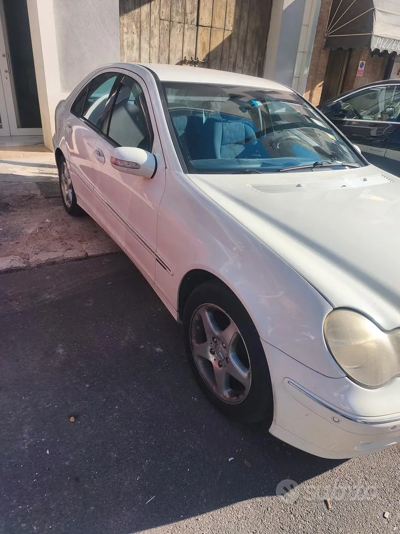 Mercedes-Benz C-Class 2002 photo 3