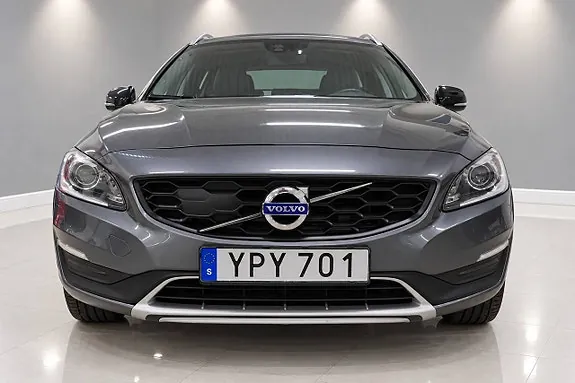 Volvo V60 Cross Country 2018 photo 2