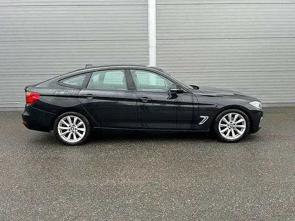 BMW 318D 2014 photo 3