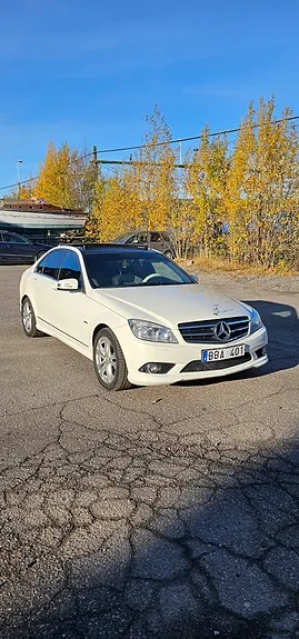 Mercedes-Benz C220 2011 photo 2