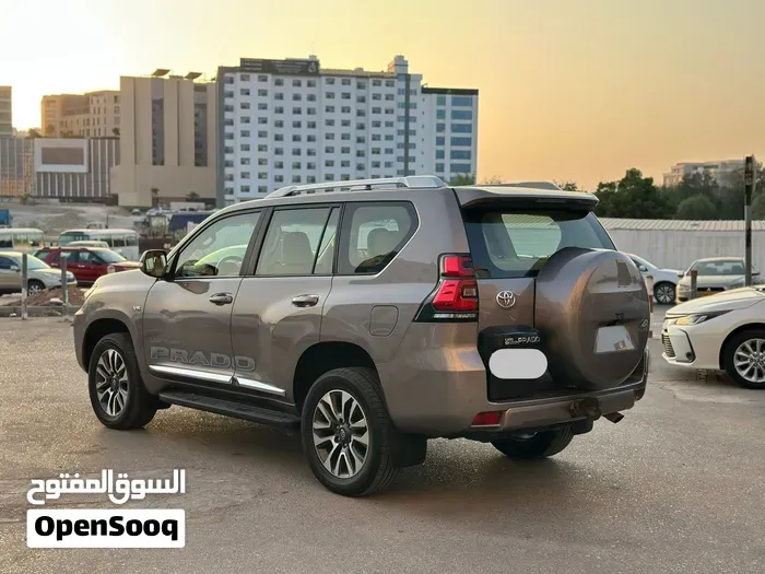 Toyota Prado 2022 photo 3