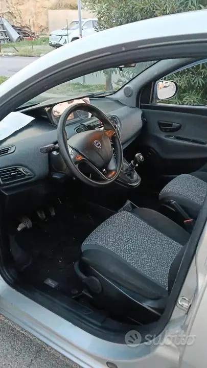 Lancia Ypsilon 2021 photo 3