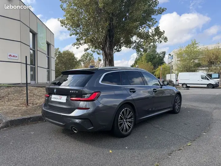 BMW 3 Series 2021 photo 3