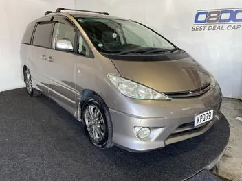 Toyota Estima 2005 photo 2