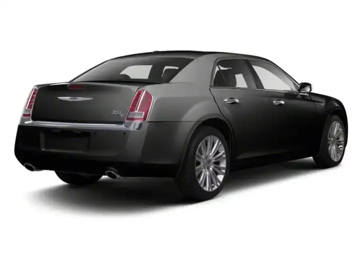 Chrysler 300 2012 photo 2