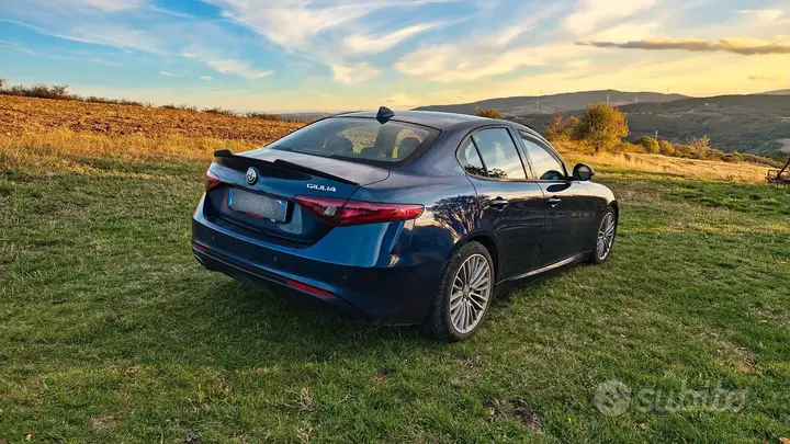 Alfa Romeo Giulia 2017 photo 4
