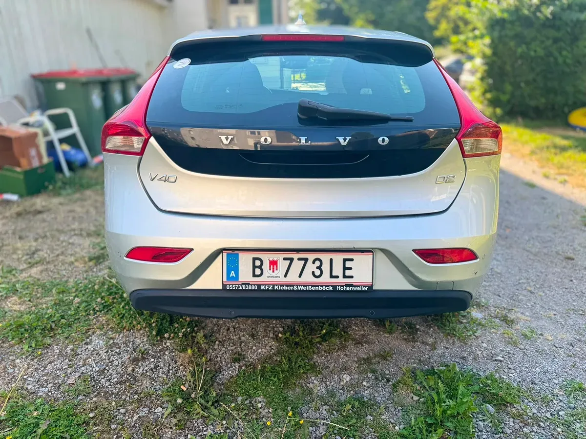 Volvo V40 2015 photo 3