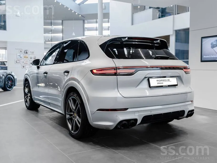 Porsche Cayenne 2020 photo 2