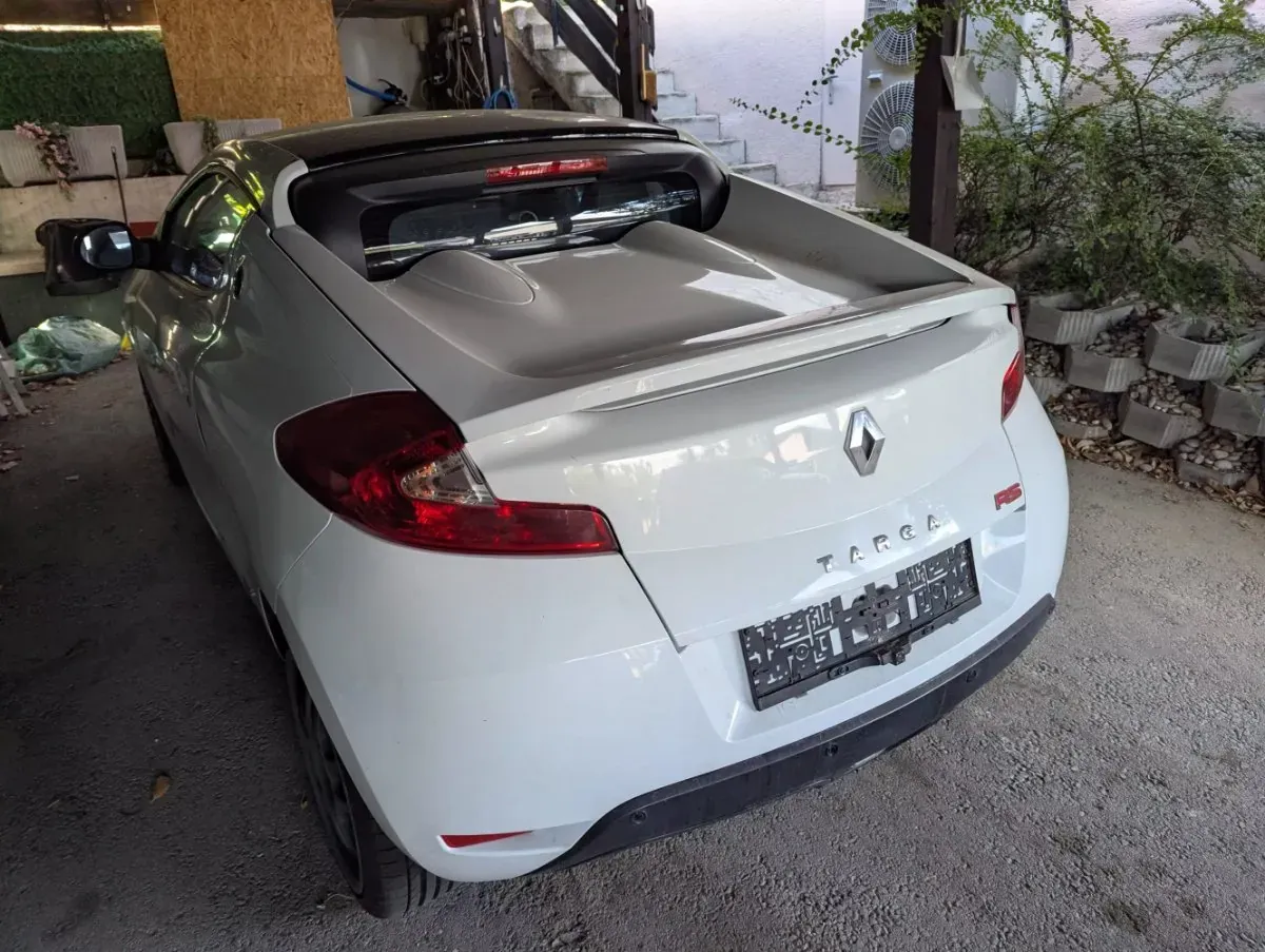 Renault Wind 2011 photo 2
