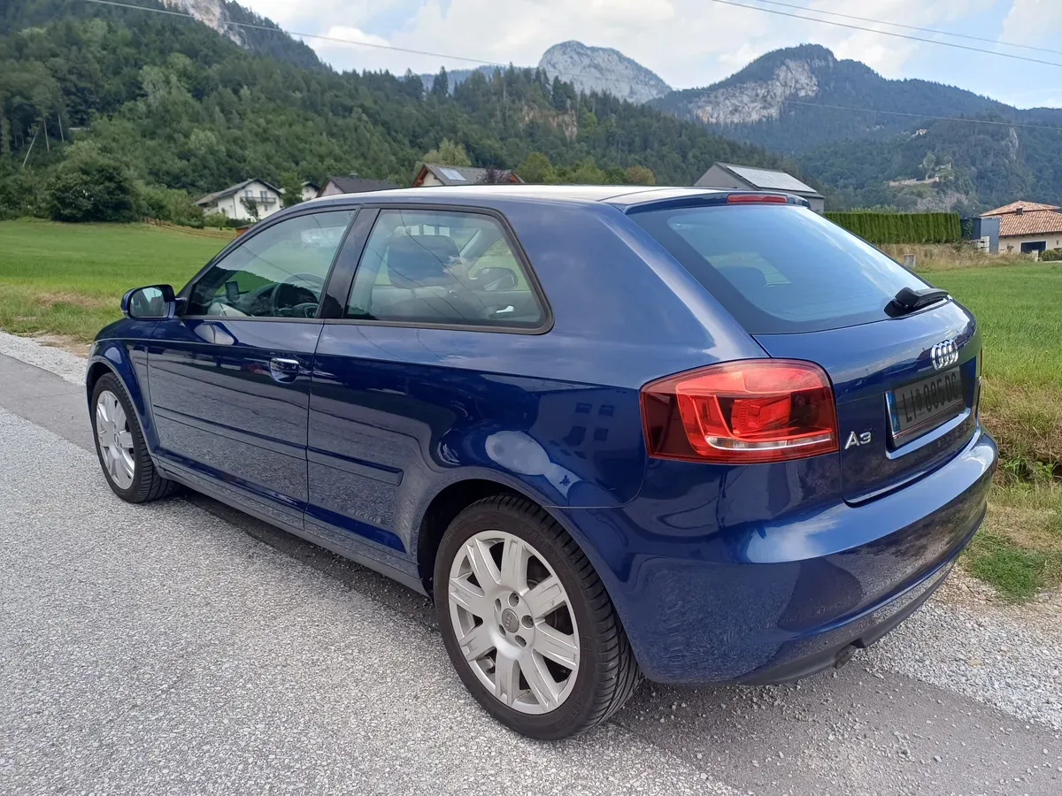 Audi A3 2011 photo 2
