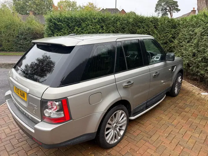 Land Rover Range Rover Sport 2010 photo 5