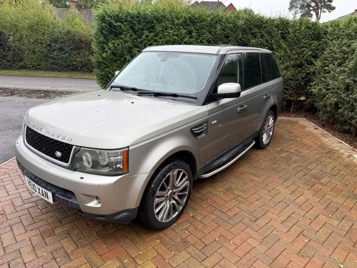 Land Rover Range Rover Sport 2010 photo 3