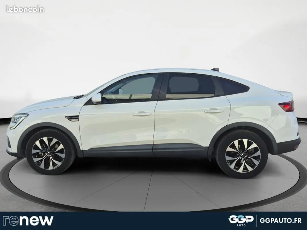 Renault Arkana 2023 photo 2