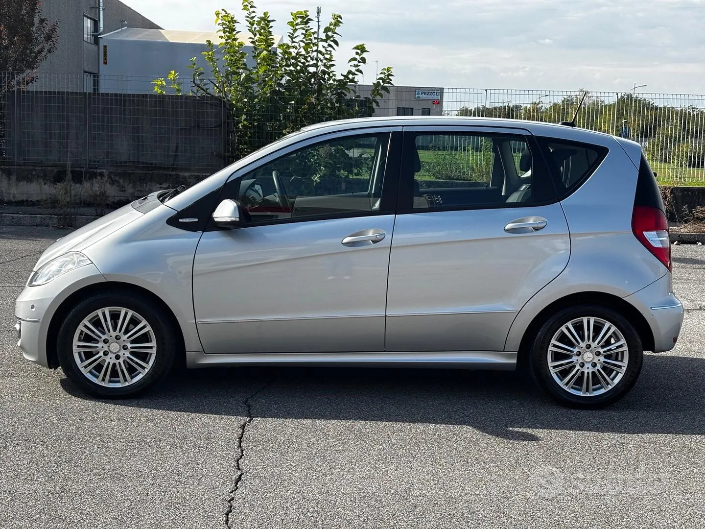 Mercedes-Benz A 160 2010 photo 3