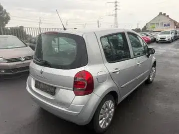 Renault Modus 2011 photo 3