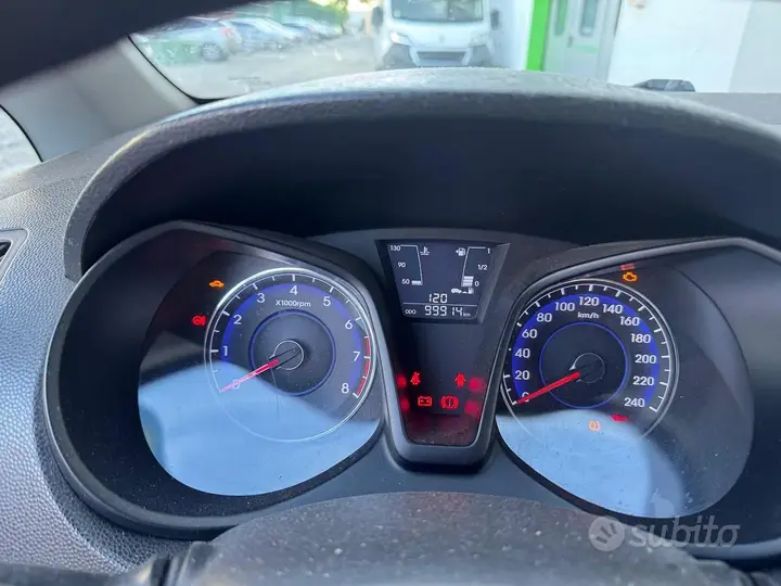 Hyundai Ix20 2014 photo 4