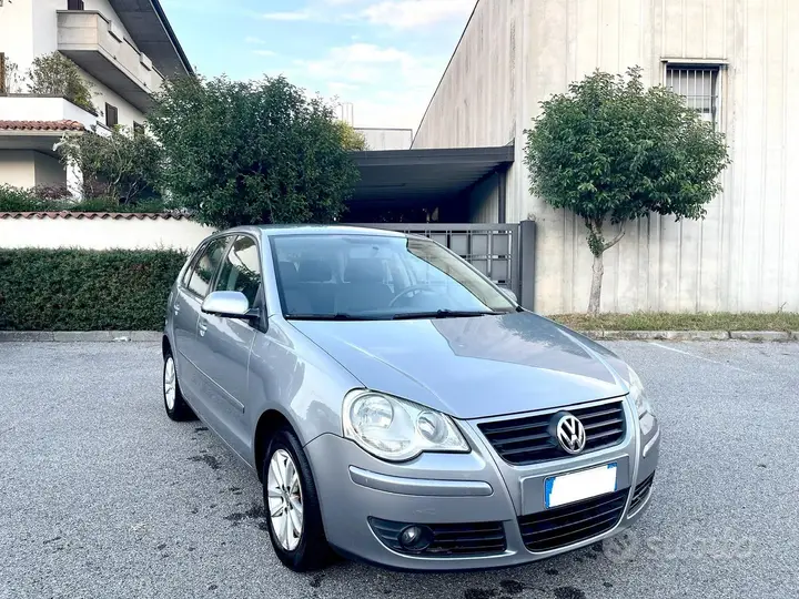 Volkswagen Polo 2010 photo 5