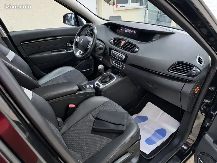 Renault Scenic 2012 photo 5