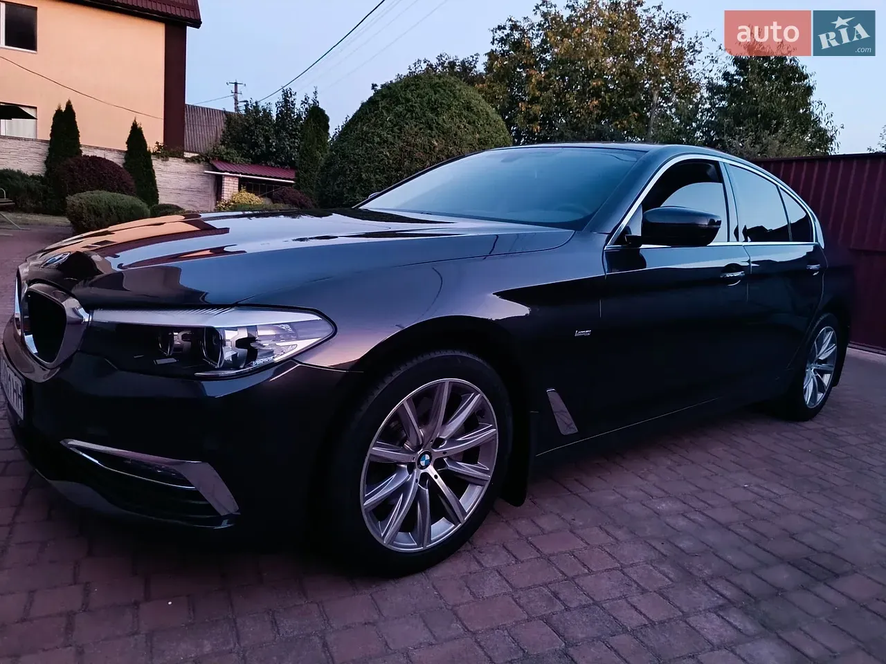 BMW 5 Series 2017 photo 2