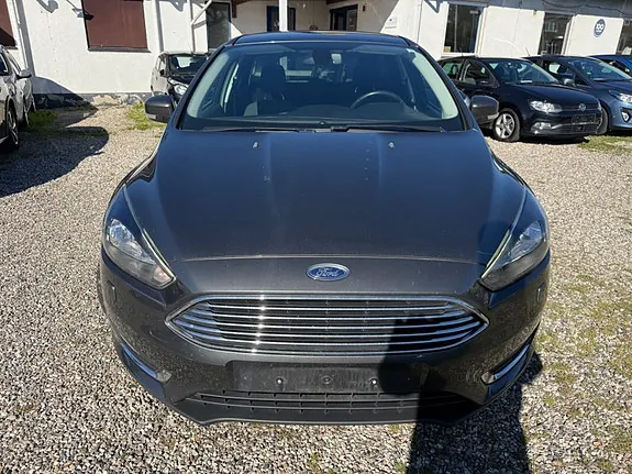 Ford Focus 2017 photo 2