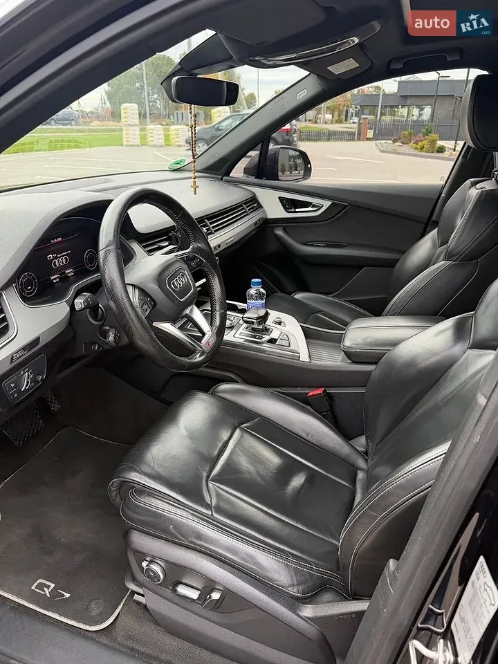 Audi Q7 2015 photo 4