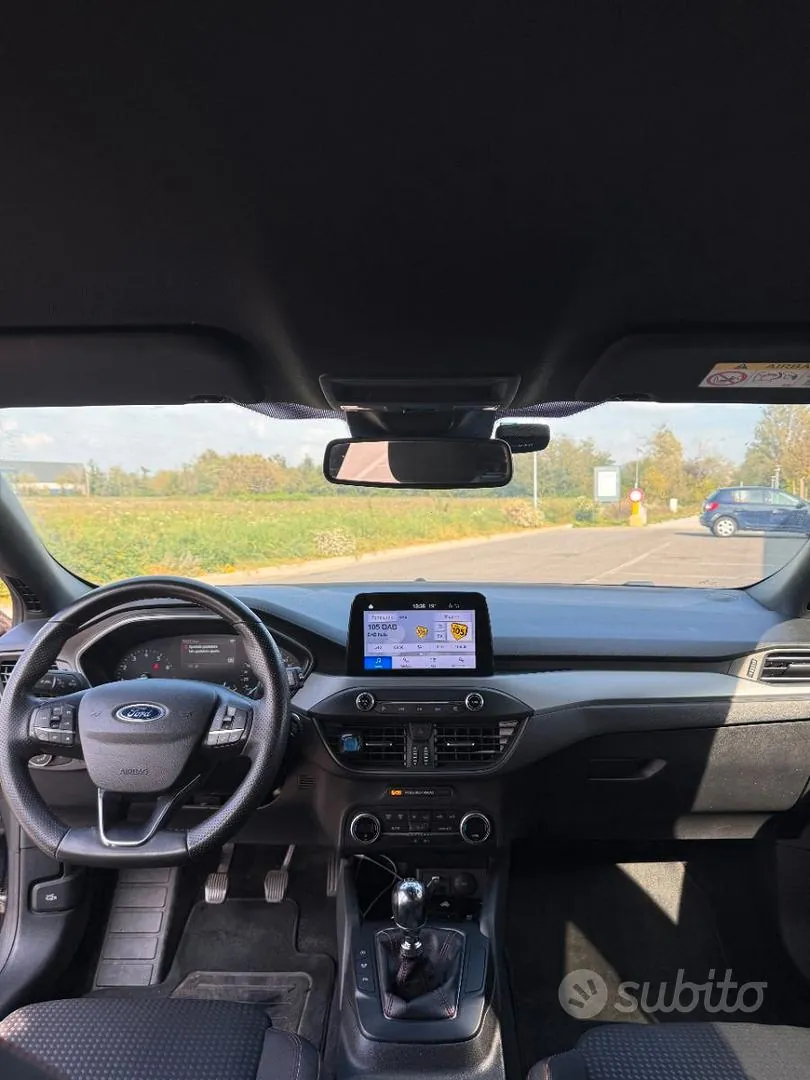 Ford Focus 2022 photo 4