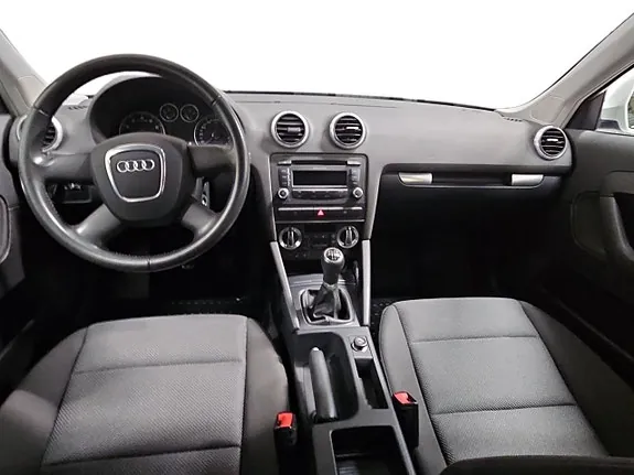 Audi A3 2010 photo 5