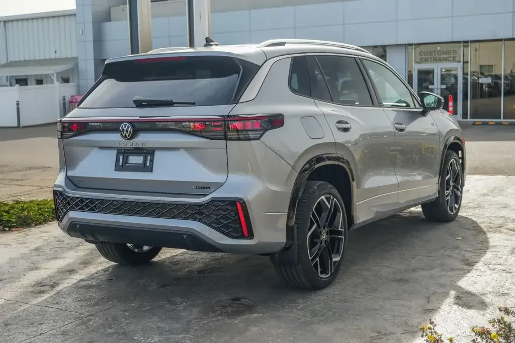 Volkswagen Tiguan 2026 photo 2