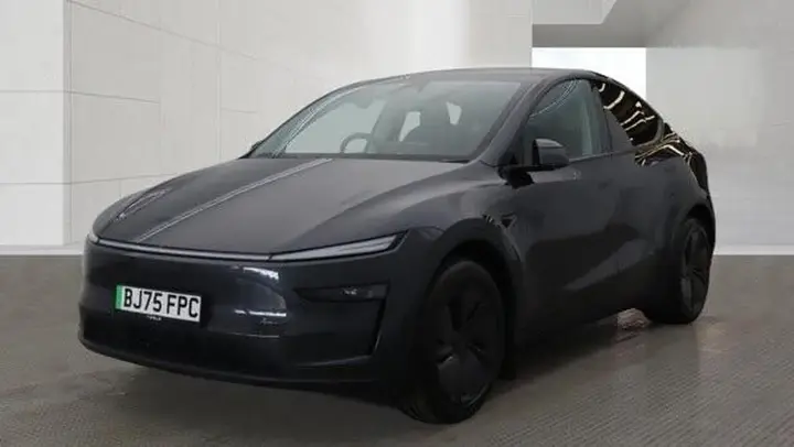 Tesla Model Y 2025 photo 4