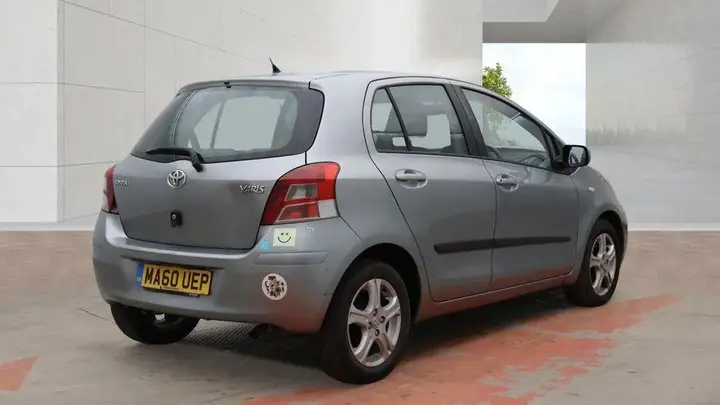 Toyota Yaris 2010 photo 5