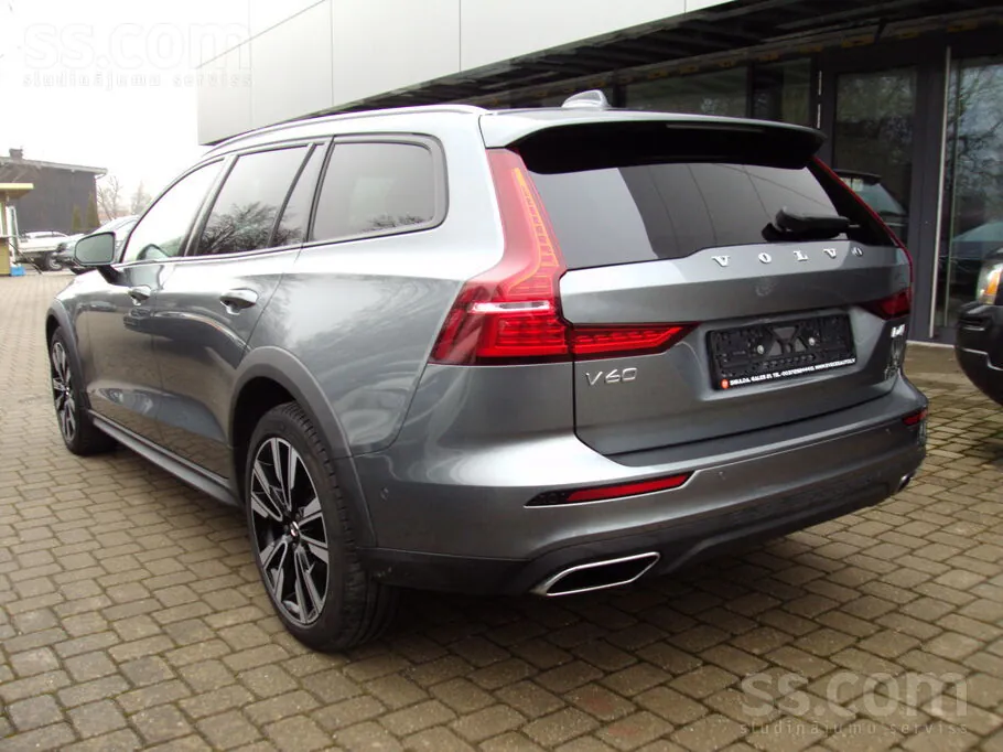 Volvo V60 2020 photo 2
