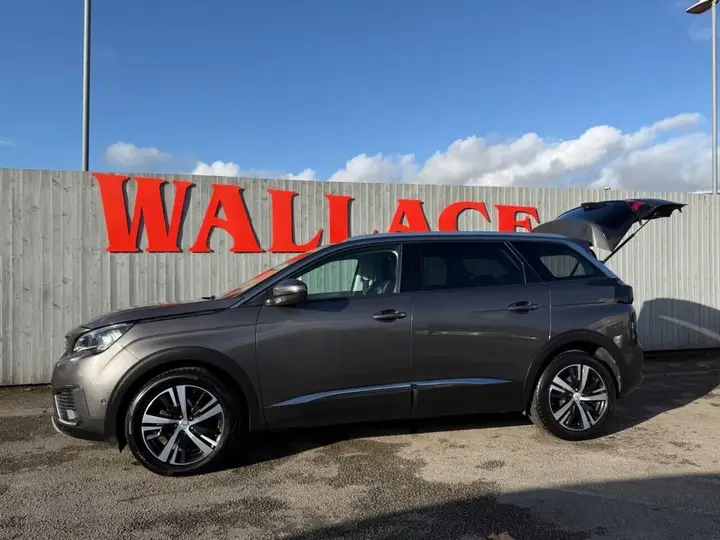 Peugeot 5008 2019 photo 4