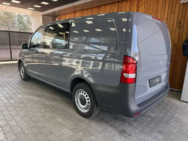 Mercedes-Benz Vito Mixto 2024 photo 3