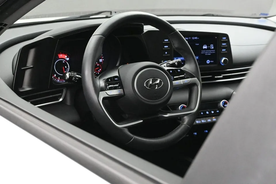 Hyundai Elantra 2022 photo 5