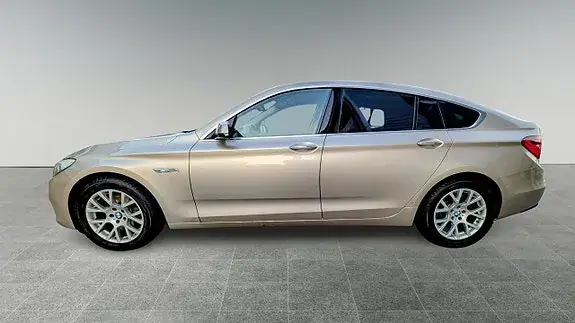 BMW 530D 2010 photo 2