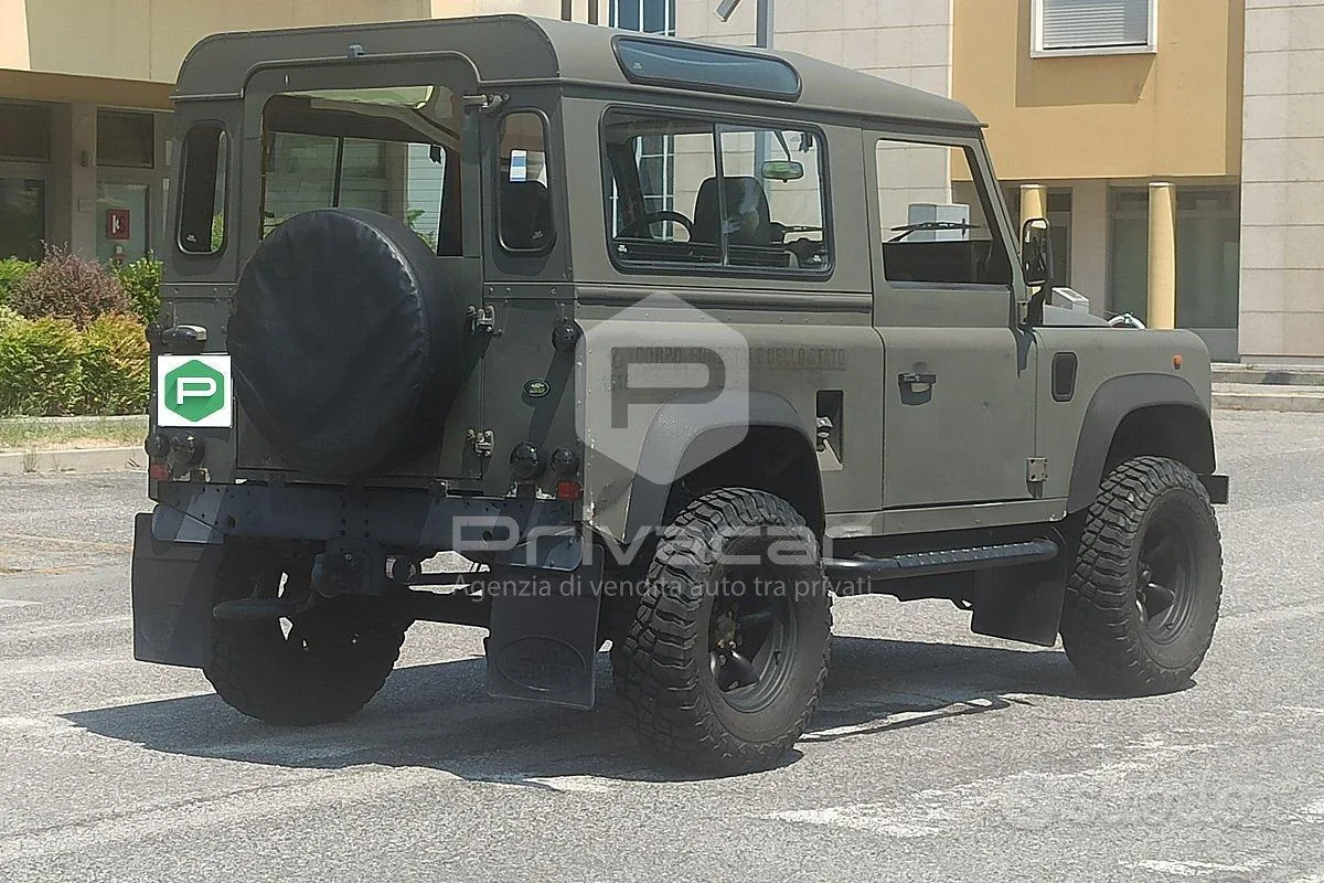 Land Rover Defender 1997 photo 5