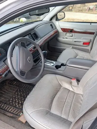 Mercury Grand Marquis 2002 photo 4