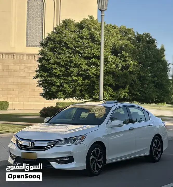 Honda Accord 2017 photo 2