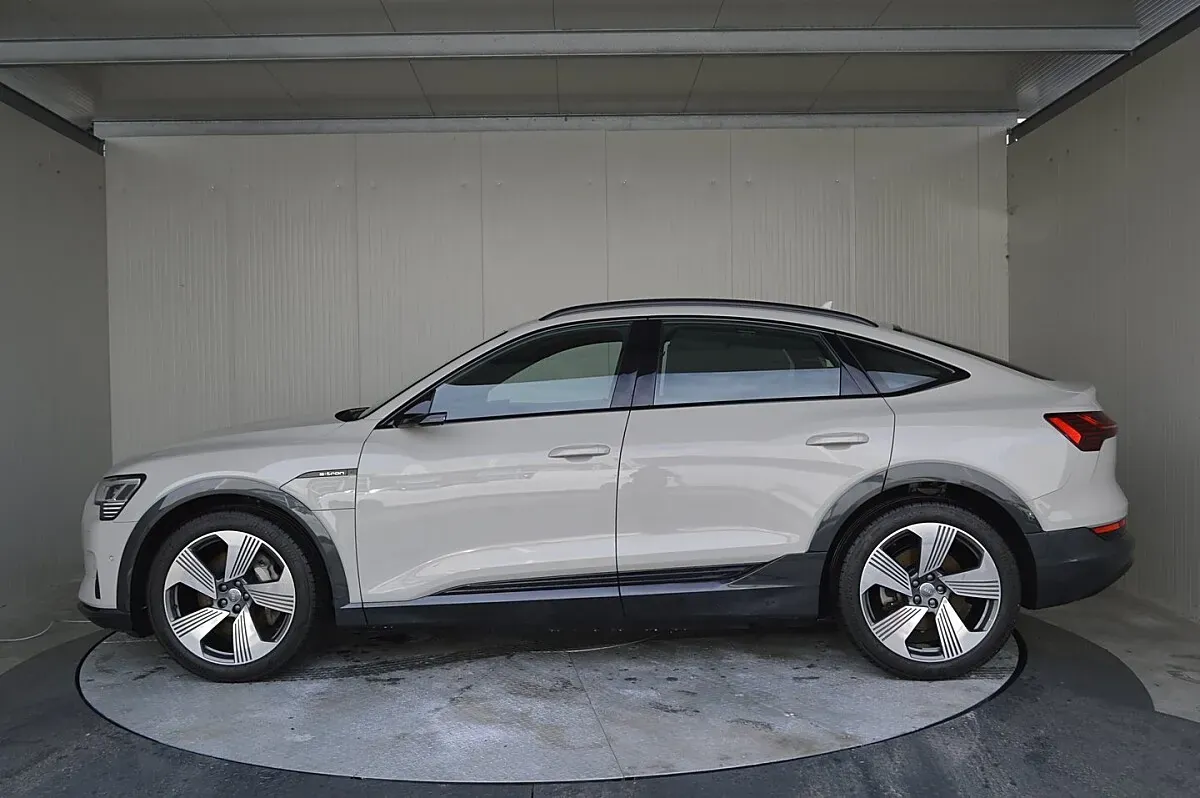 Audi E-Tron 2021 photo 3