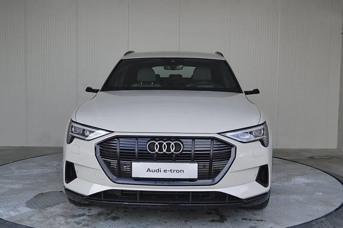 Audi E-Tron 2021 photo 2