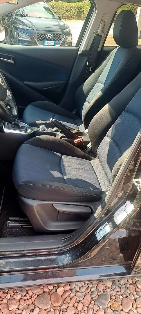 Mazda Mazda2 2016 photo 5