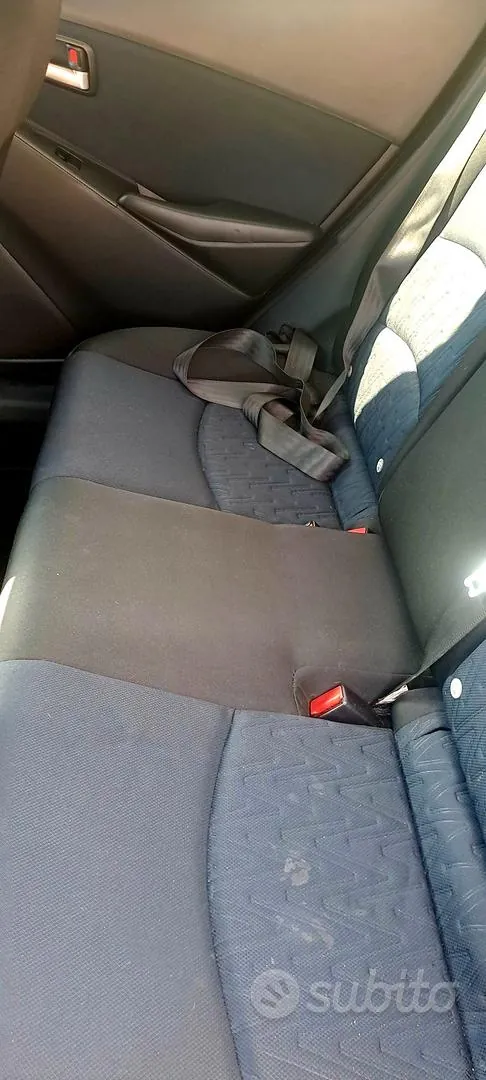 Mazda Mazda2 2016 photo 4