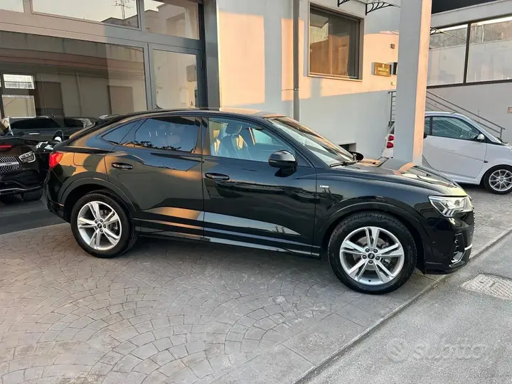 Audi Q3 2022 photo 5