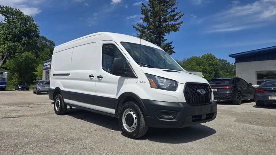 Ford Transit 2022 photo 2