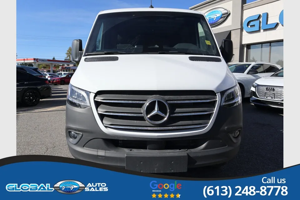 Mercedes-Benz Sprinter 2025 photo 2